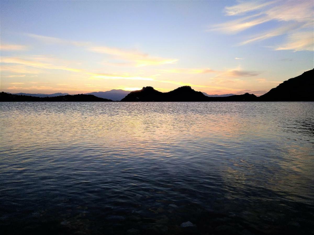 Lagoon Dreamhouse Vouliagmeni Lake Bagian luar foto
