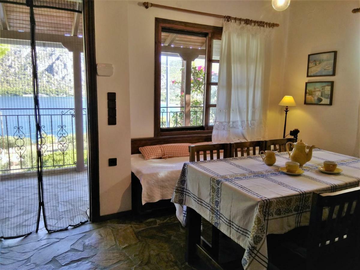 Lagoon Dreamhouse Vouliagmeni Lake Bagian luar foto